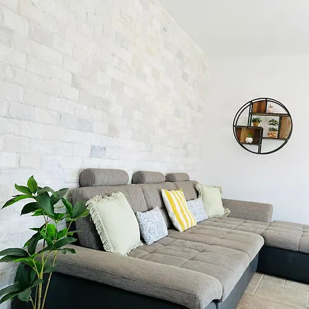 Apartman Divine Bamboo Makerel Apartment *