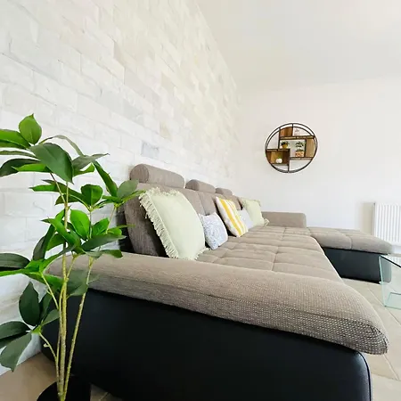 Divine Bamboo Makerel Apartment *
